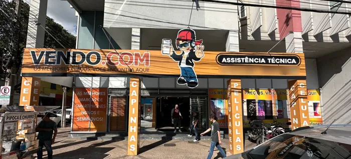 Fachada da loja Vendo.com na Av. Pedro Adams Filho, em Novo Hamburgo